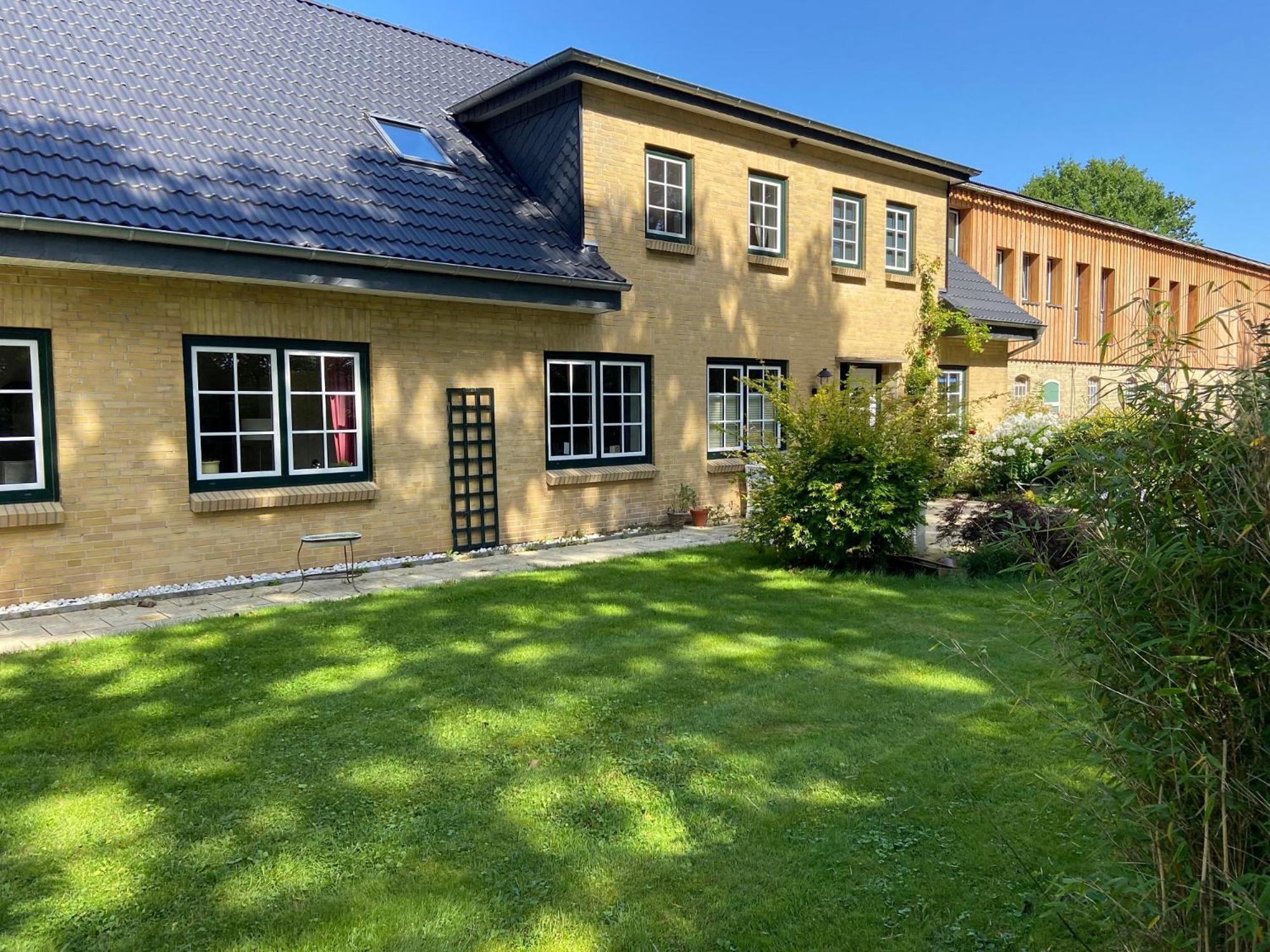 Ferienwohnung Reitanlage Baerenz Selk Bagian luar foto
